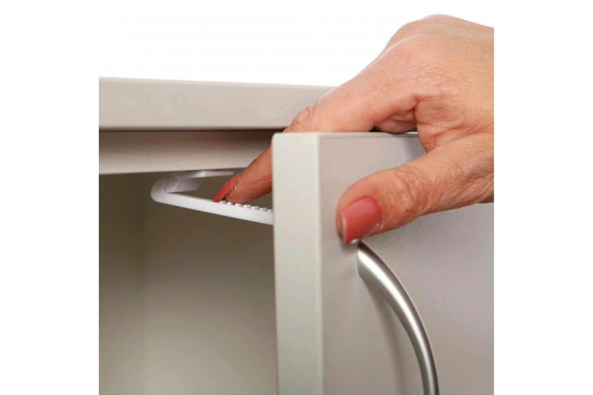 18x Dreambaby Self-Locking Cabinet Drawer Baby Children Safety Catches White