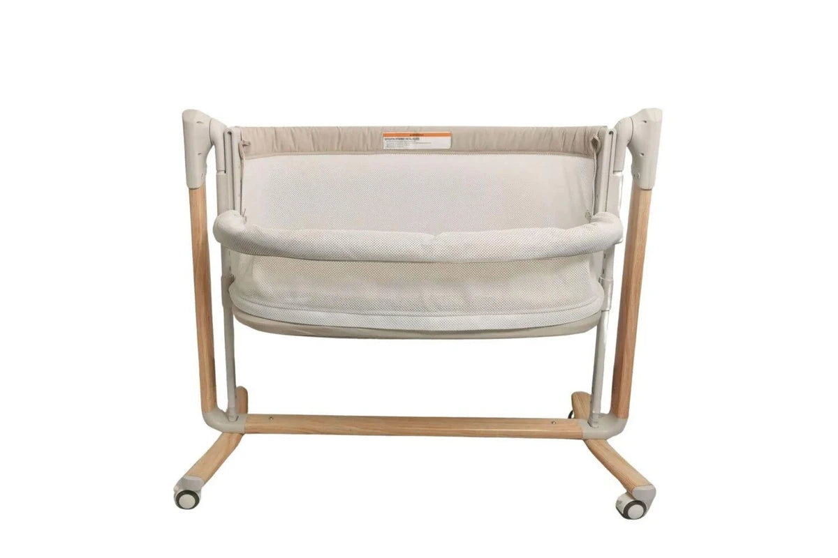 Baby Studio Baby Rockabye Bedside Sleeper Soothing Bassinet w/ Wheels 0-12m