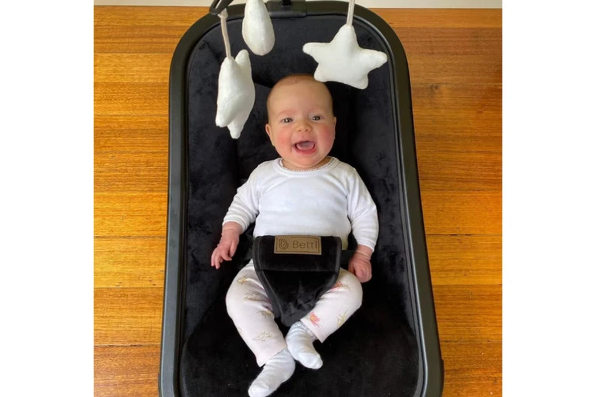 Betti Bouncer Yia Yia (Black)